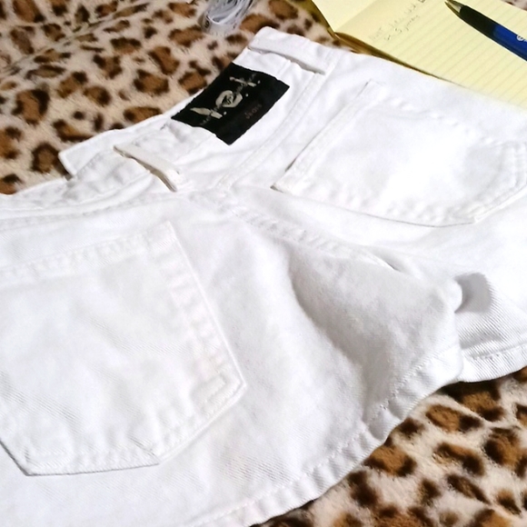 NWOT l.e.i. Low Rise White Denim Shorts Sz 5 juniors - Picture 7 of 14